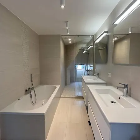Tube Nabij Holiday home