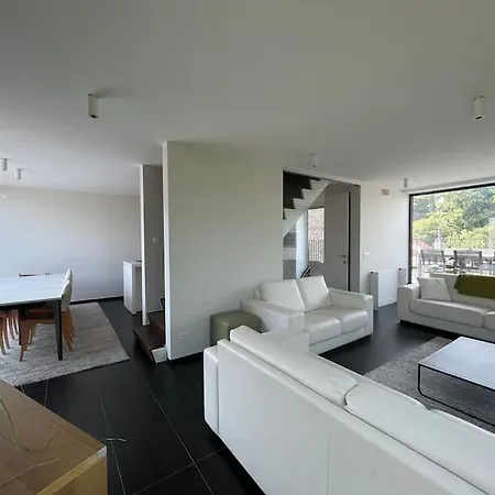 Holiday home Tube Nabij